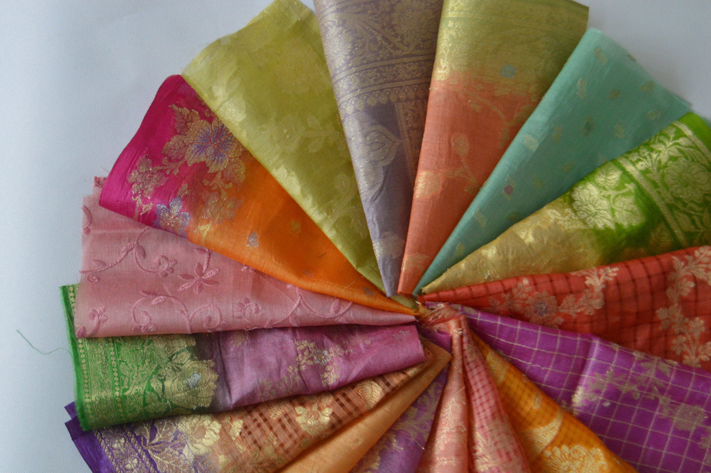 10 Inch x 16 Pieces Mixed Colour Recycled Vintage Sari Scraps Remnant Brocade Craft Fabric Collage Mixed Media Textile Art Junk Journals