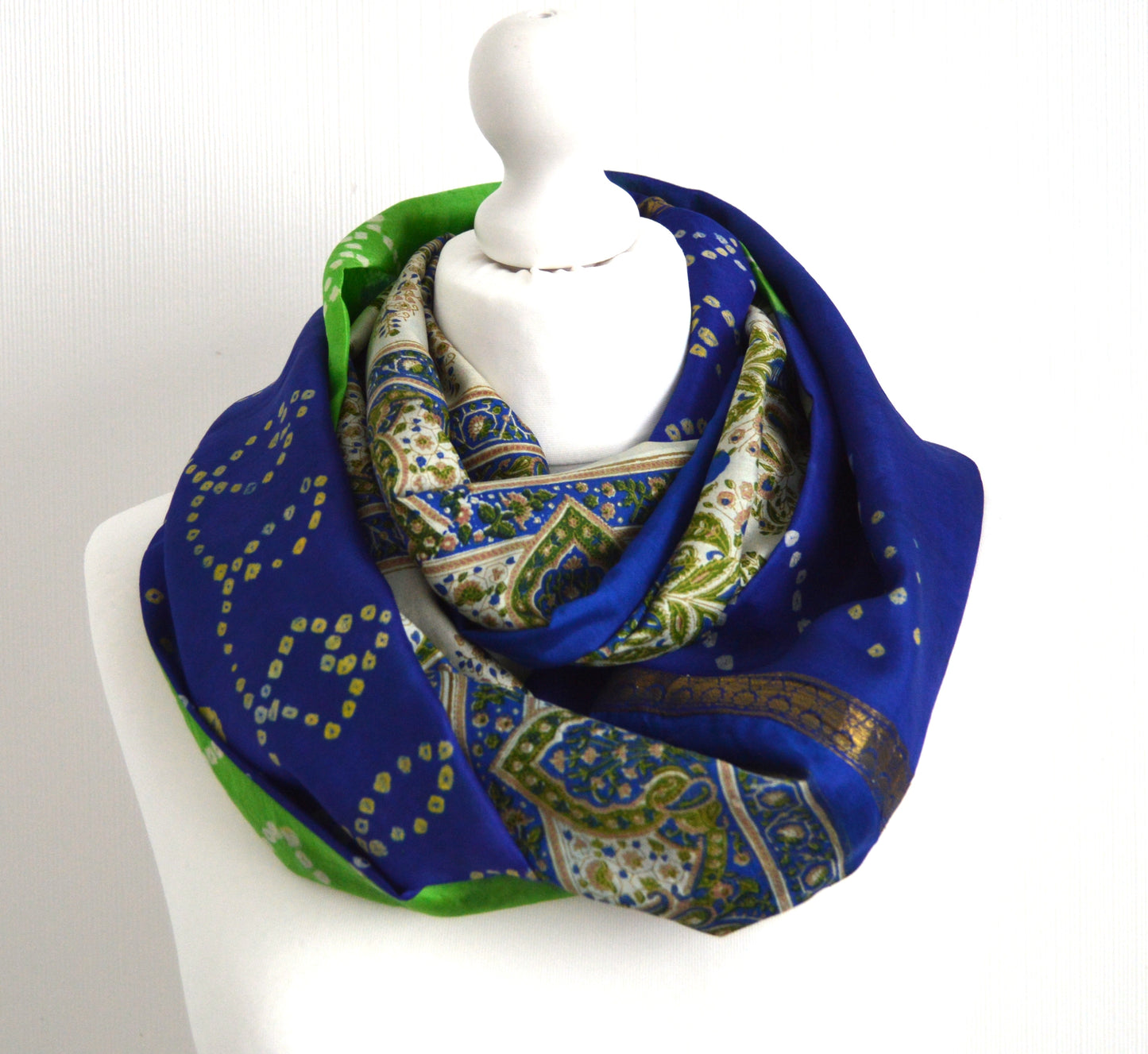 Blue Green Two Tone Sari Silk Infinity Scarf - Boho Eco Friendly Gift For Her - Unique Sophisticated Bohemian Autumn Fall Winter Scarf